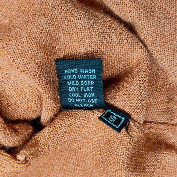 Carriage Made in Peru Small Knit Orange Bamboo Baby Alpaca Ruffle Cardigan - Picture 10 of 13